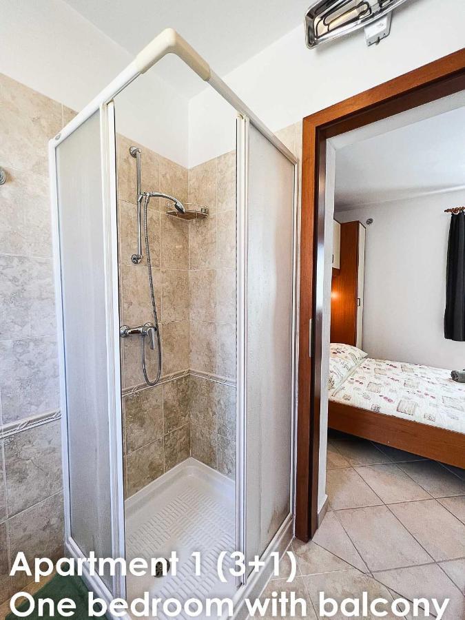 Sunshine Apartments Funtana With Balcony And Sea View Экстерьер фото
