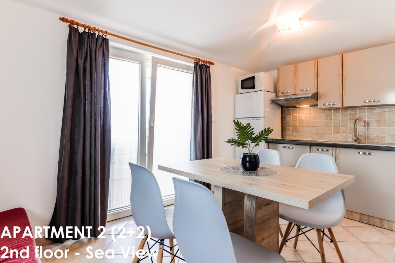 Sunshine Apartments Funtana With Balcony And Sea View Экстерьер фото