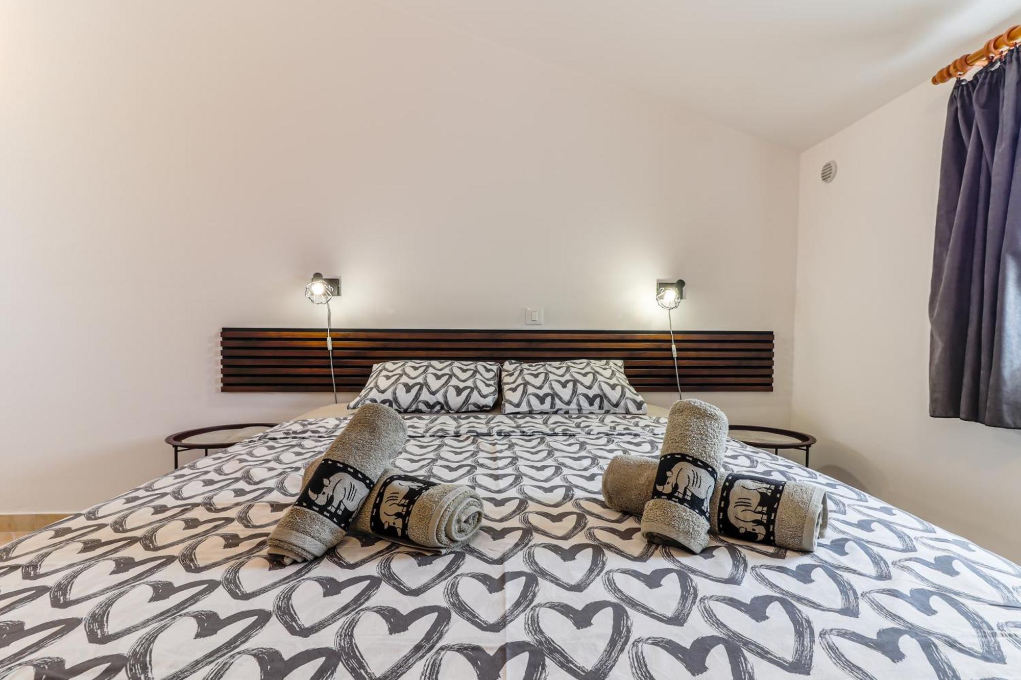 Sunshine Apartments Funtana With Balcony And Sea View Экстерьер фото
